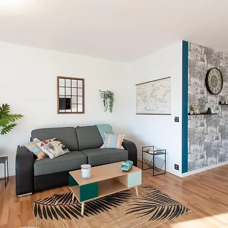 Apartment A10 - 1 Bdr Heart Of Juan Les Pins 5 Min Sea - Ac & Balconies